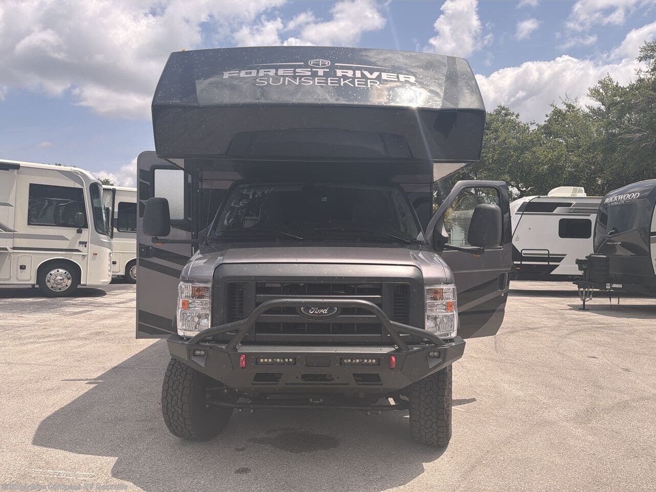 New 2026 Forest River Sunseeker 23504X4 available in Gassville, Arkansas