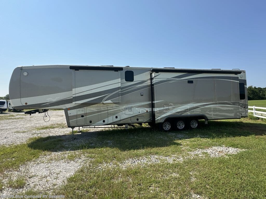 Used 2020 DRV Mobile Suites 44 Houston available in Gassville, Arkansas