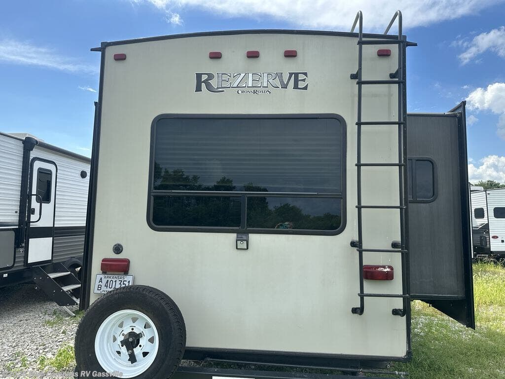 Used 2016 CrossRoads Longhorn 33RL available in Gassville, Arkansas