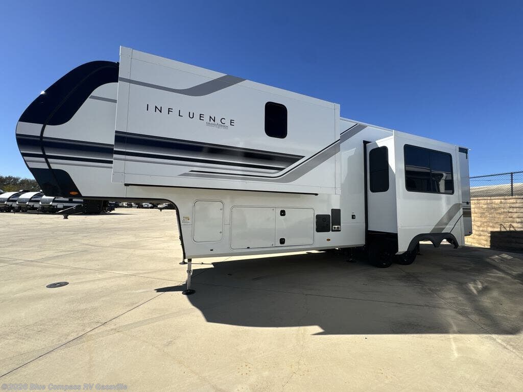 New 2026 Grand Design Influence 3203GK available in Gassville, Arkansas