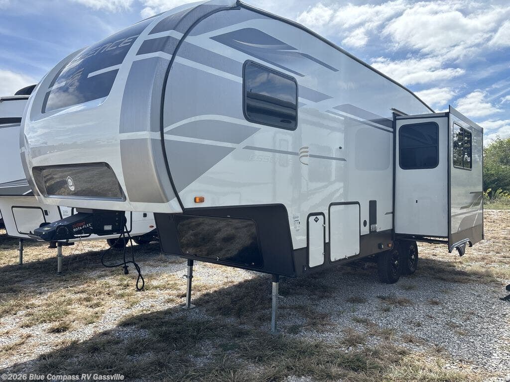 Used 2024 Cruiser RV Essence E-25RK available in Gassville, Arkansas
