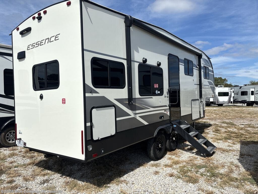 2024 Cruiser RV Essence E-25RK - Used Fifth Wheel For Sale by Blue Compass RV Gassville in Gassville, Arkansas