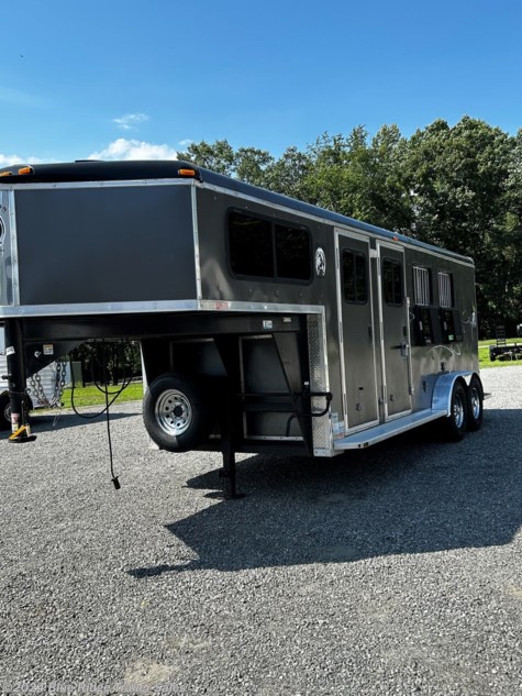 Used 2014 Homesteader Stallion 3H Slant GN w/Dress 7'2 x 7' For Sale by Blue Ridge Trailer Sales available in Ruckersville, Virginia
