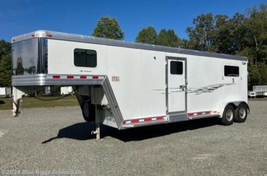 3 Horse Trailer - 2009 Dream Coach Silver Edition Silver Edition 2+1 GN w/Dress, 7'6"x7' available Used in Ruckersville, VA