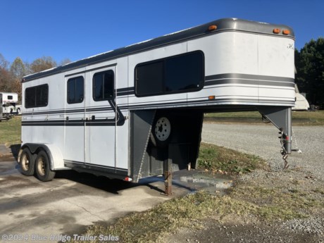 &lt;p&gt;1998 Hawk 2H GN w/4&#39; Dress, 7&#39;4&quot;x6&#39;, White, 10&#39; in the HA, Rear Ramp, Solid Curtain Doors, Wood Floor w/Mats, Solid Shoulder Divider, Removeable Partion, 72&quot; Between Breast and Butt Bars, Window in Dress Wall, 2 Escape Doors, 1 Saddle Rack, Bridle Hooks, Carpet in Dress, Spare Tire, Max Truck Height 53&quot;+/-. GVWR 7000, Empty 3920, Carry 3080&lt;/p&gt;
