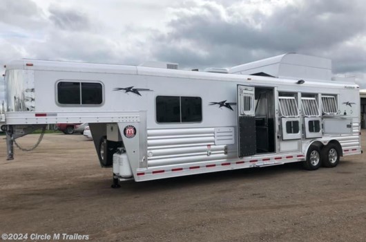 4 Horse Trailer - 2024 Platinum Coach Outlaw 4 horse 10' SW Outlaw Conversions available New in Kaufman, TX