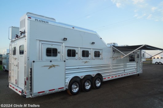 4 Horse Trailer - 2025 Platinum Coach Outlaw 4H SIDE LOAD 50 amp COUCH AND DINETTE available New in Kaufman, TX