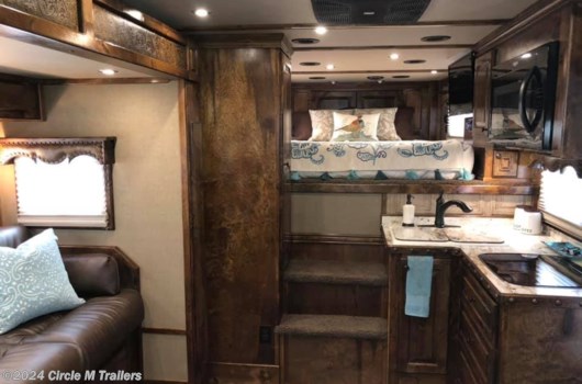 3 Horse Trailer - 2024 Platinum Coach Outlaw 3-12' 8" SW Side / Slide available New in Kaufman, TX