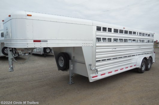 Livestock Trailer - 2025 Platinum Coach 20' Stock, three sections available New in Kaufman, TX