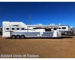 2022 Platinum Coach Outlaw 4H Side load,19' SW, 50 AMP Outlaw Couch/Dinette