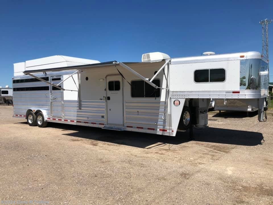 Used Horse trailers for sale - TrailersMarket.com