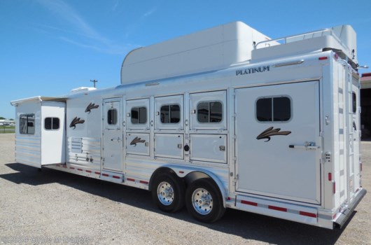 4 Horse Trailer - 2025 Platinum Coach Outlaw SIDE TACK - SLIDE - OUTLAW - TRI-FOLD - BAR available New in Kaufman, TX