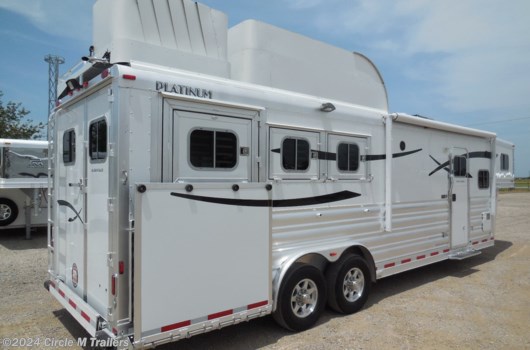 3 Horse Trailer - 2023 Platinum Coach Outlaw 3H Side Load 10' 4" SW with Onan 4.0 available New in Kaufman, TX
