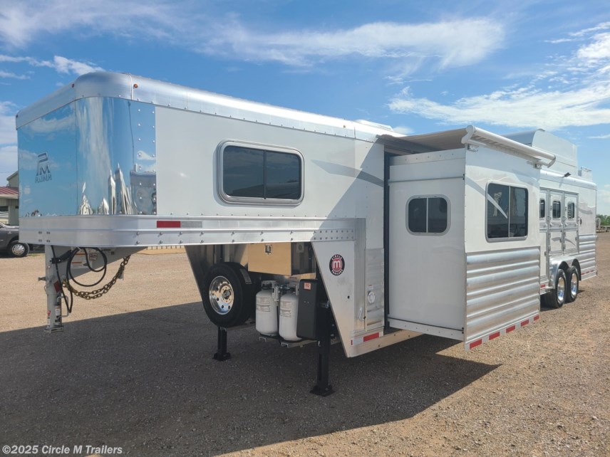 New 2025 Platinum Coach Outlaw 4 Horse 13&apos;8&quot; SW Outlaw SIDE LOAD SLIDE OUT available in Kaufman, Texas
