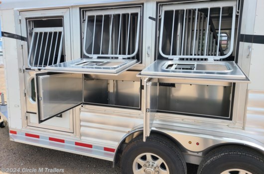 3 Horse Trailer - 2024 Platinum Coach 3 Horse Bumper Pull MANGERS available New in Kaufman, TX