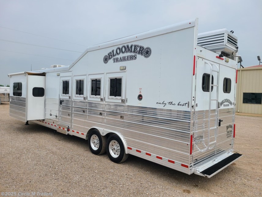 Used 2015 Bloomer Evolution 4H 14&apos; Outlaw SIDE LOAD + Slide Out! available in Kaufman, Texas