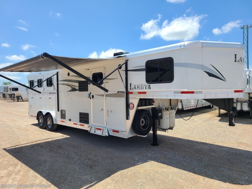Used 2020 Lakota Charger 3 Horse 9&apos;8&quot; LQ ONAN PROPANE GENERATOR!! available in Kaufman, Texas