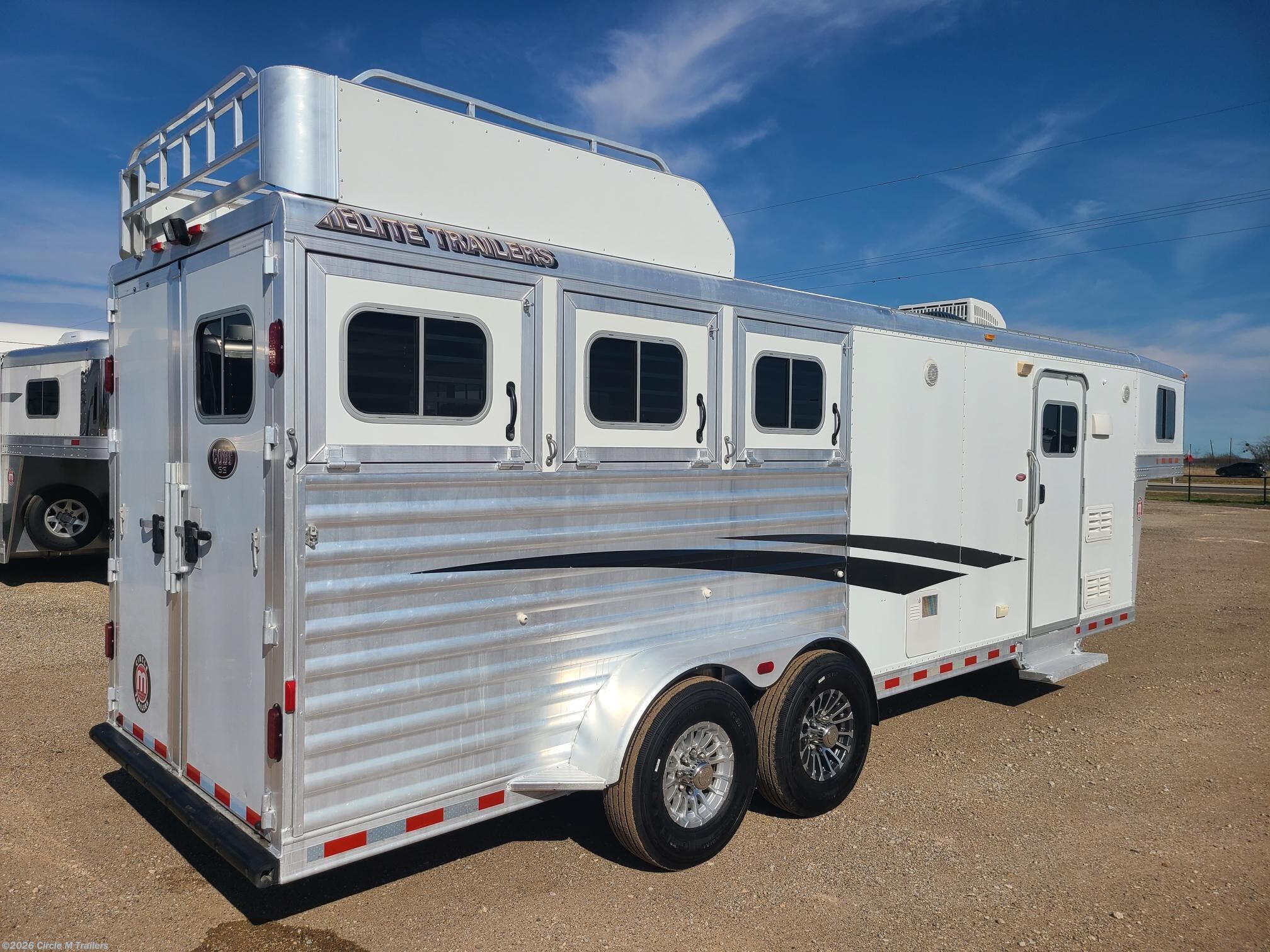 2015 Elite Trailers Colt SS 3 H 9' LQ with ONAN GENERATOR & WERM FLOORING!