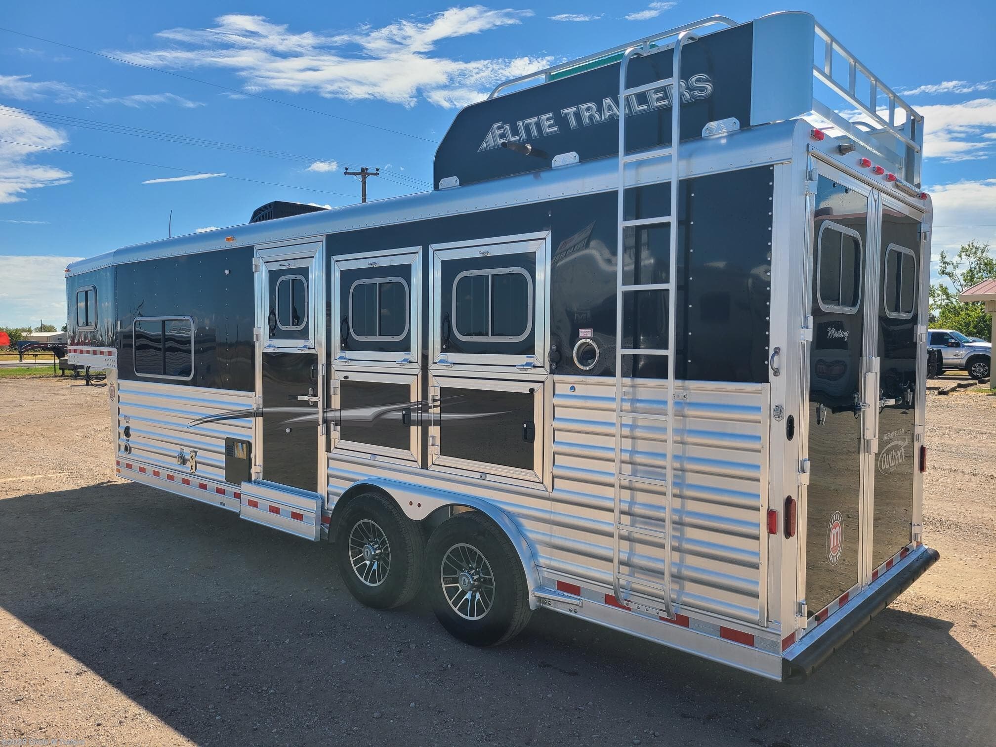 2023 Elite Trailers photo 3