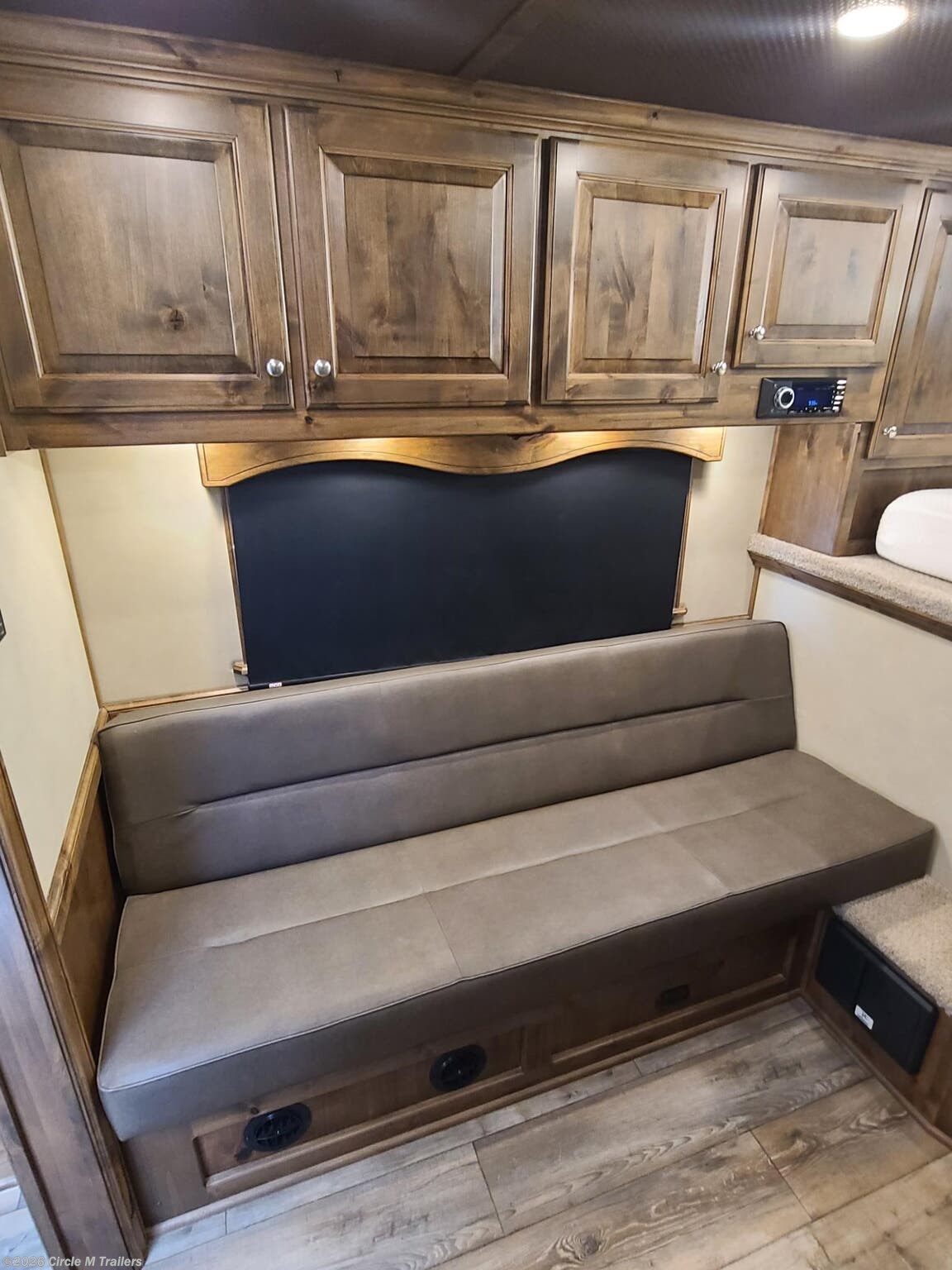 2023 Elite Trailers photo 8