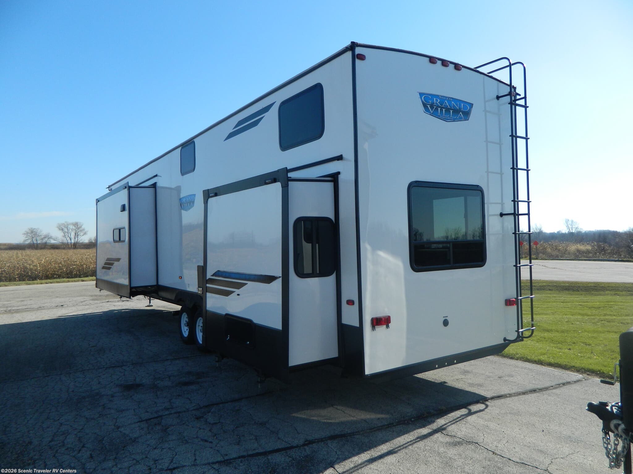2023 Forest River Salem Grand Villa 42FLDL RV for Sale in Slinger, WI