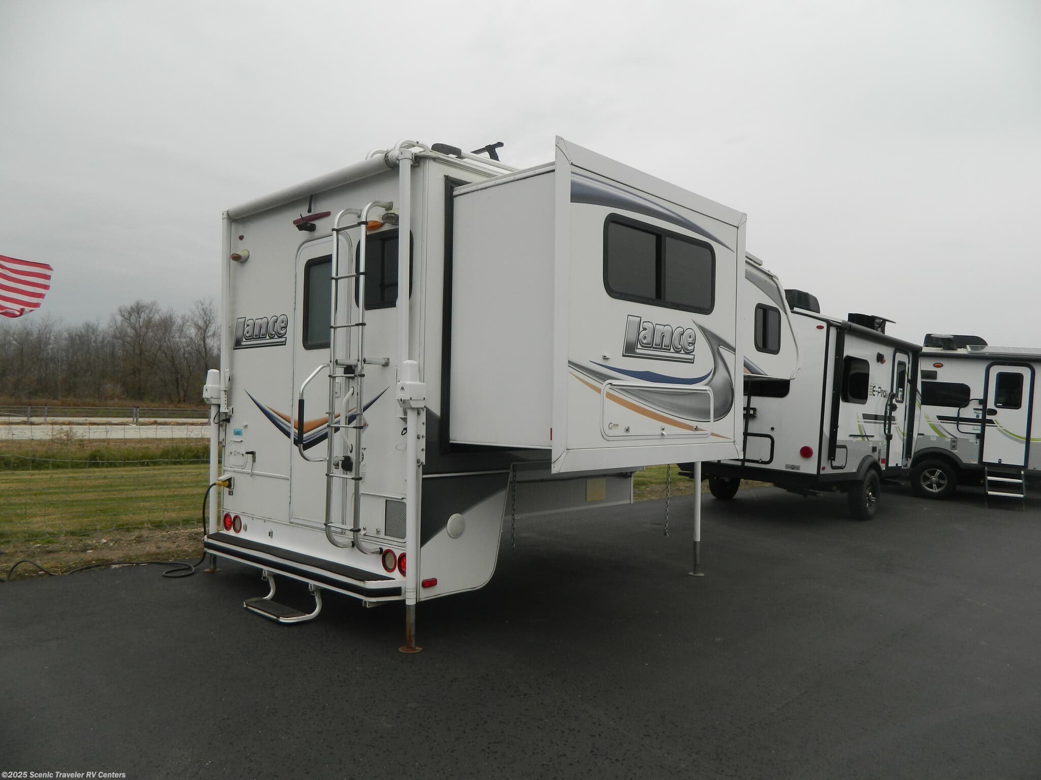 2013 Lance 992 RV for Sale in Slinger, WI 53086 40021