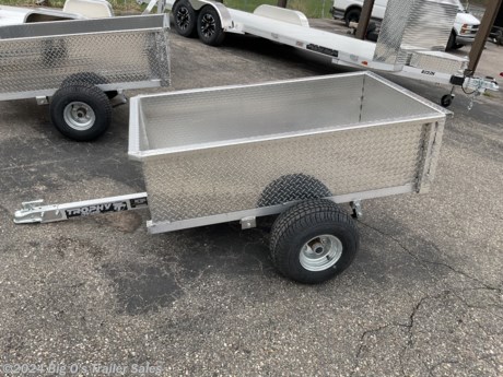 &lt;p&gt;ALL ALUMINUM VERY DURABLE YARD TRAILER&lt;/p&gt;
&lt;p&gt;HAS A HI SPEED AXLE&lt;/p&gt;
&lt;p&gt;2&quot; COUPLER&lt;/p&gt;
&lt;p&gt;18.5 HI SPEED TIRES&lt;/p&gt;
&lt;p&gt;2&#39; SIDE&lt;/p&gt;
&lt;p&gt;REMOVALBE TAIL BOARD&lt;/p&gt;
&lt;p&gt;NO LIGHT&amp;nbsp;&lt;/p&gt;
&lt;p&gt;WILL OUT LAST THE PLASTIC CHAIN STORE MODELS MANY TIMES.&lt;/p&gt;