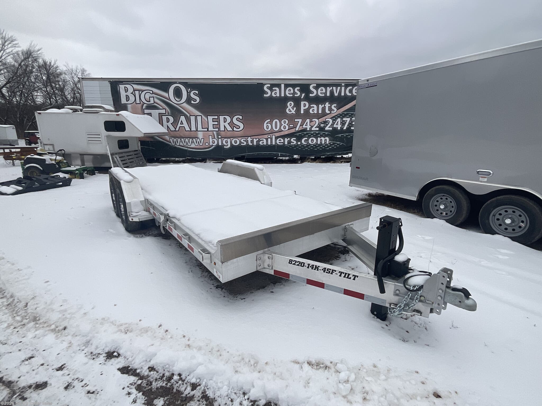 2027 Aluma 8220-14K-4SF-TILT