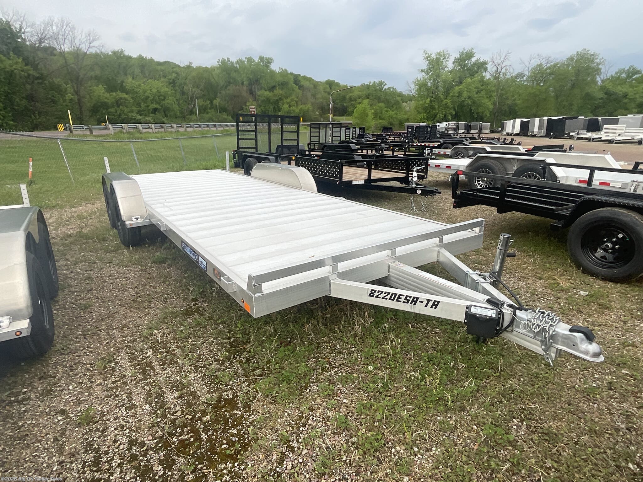 2025 Aluma 8220TA-ESA