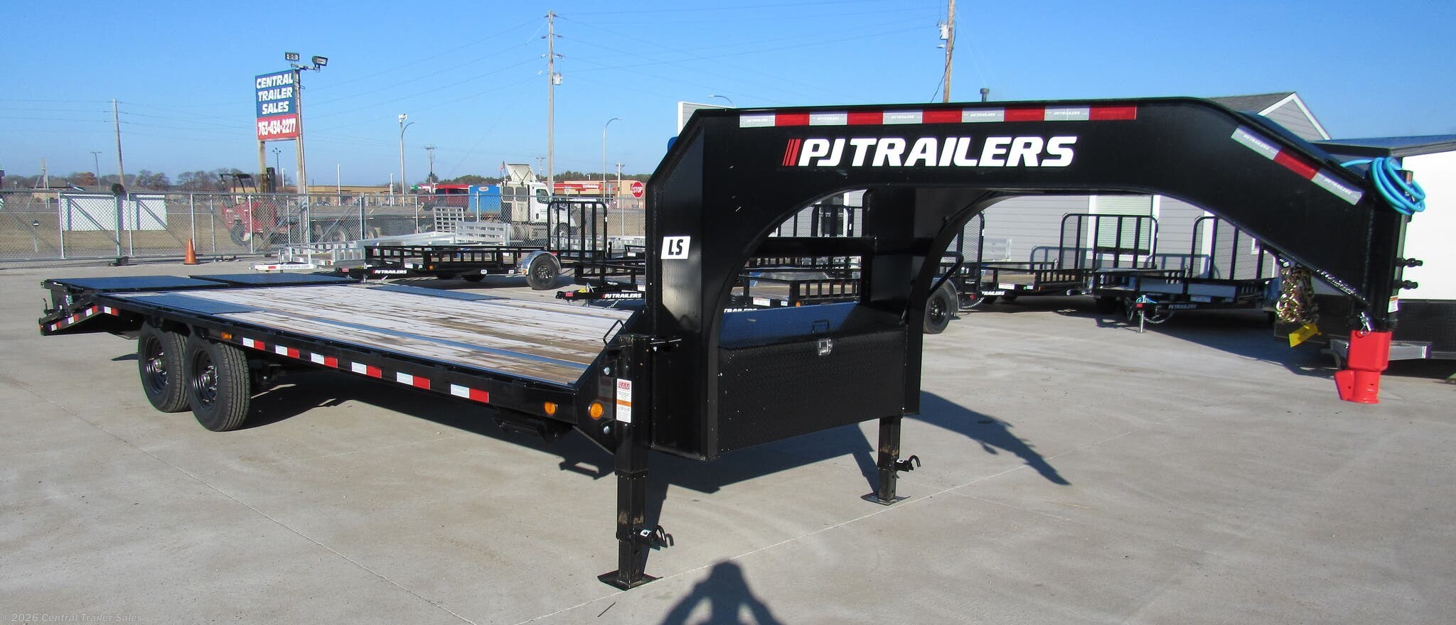2026 PJ Trailers LS 25ft Gooseneck Deckover - New Deckover/Flat Deck Trailer for sale by Central Trailer Sales in East Bethel, Minnesota