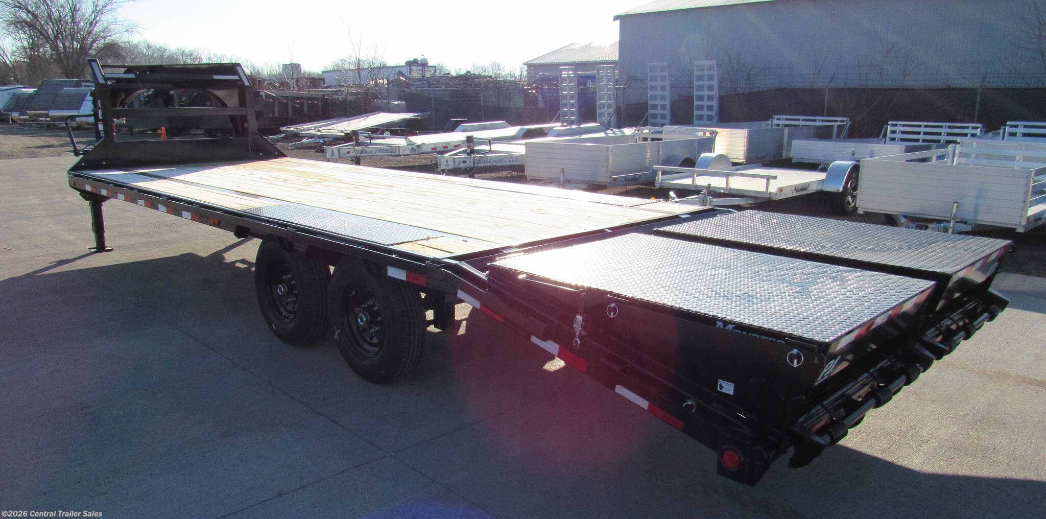 2026 LS 25ft Gooseneck Deckover by PJ Trailers from Central Trailer Sales in East Bethel, Minnesota