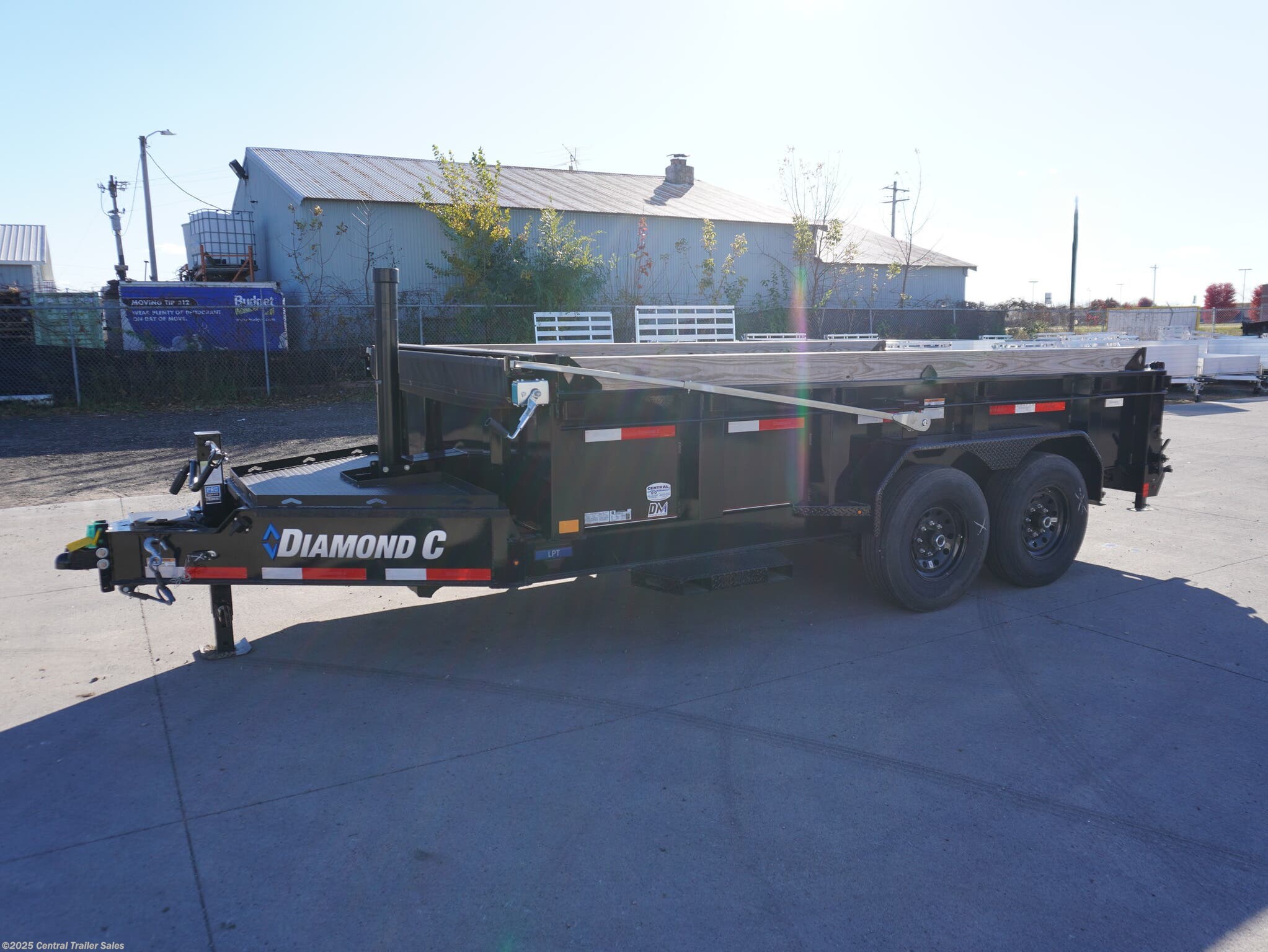 2025 Diamond C LPT 82"x14ft Dump