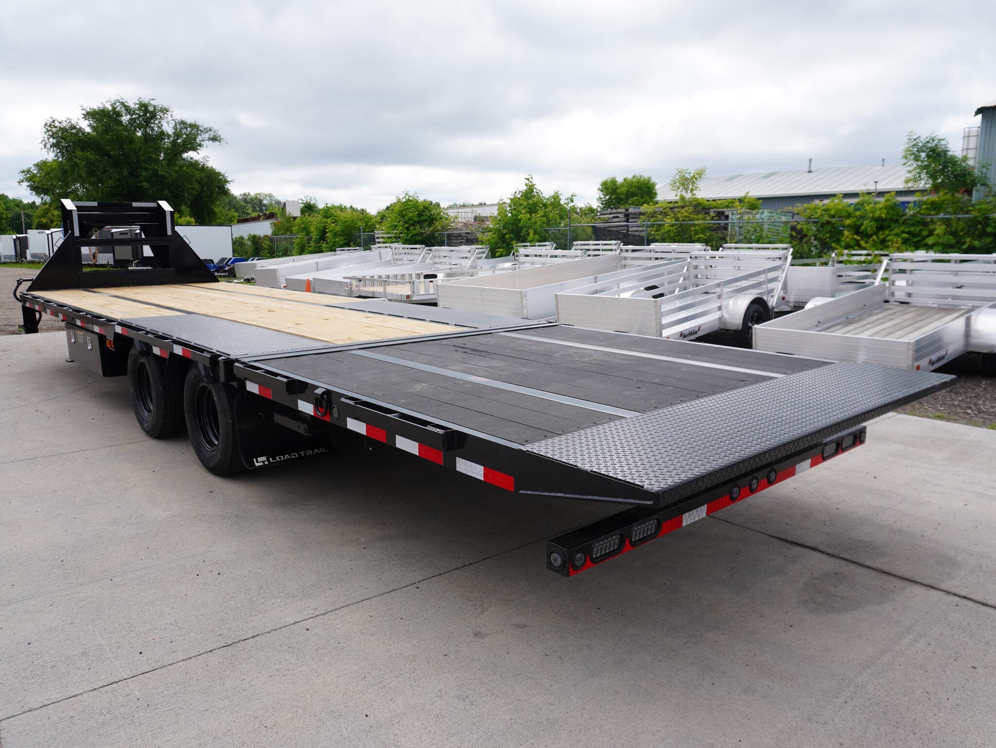 2025 GL 30ft Gooseneck Deckover by Load Trail from Central Trailer Sales in East Bethel, Minnesota