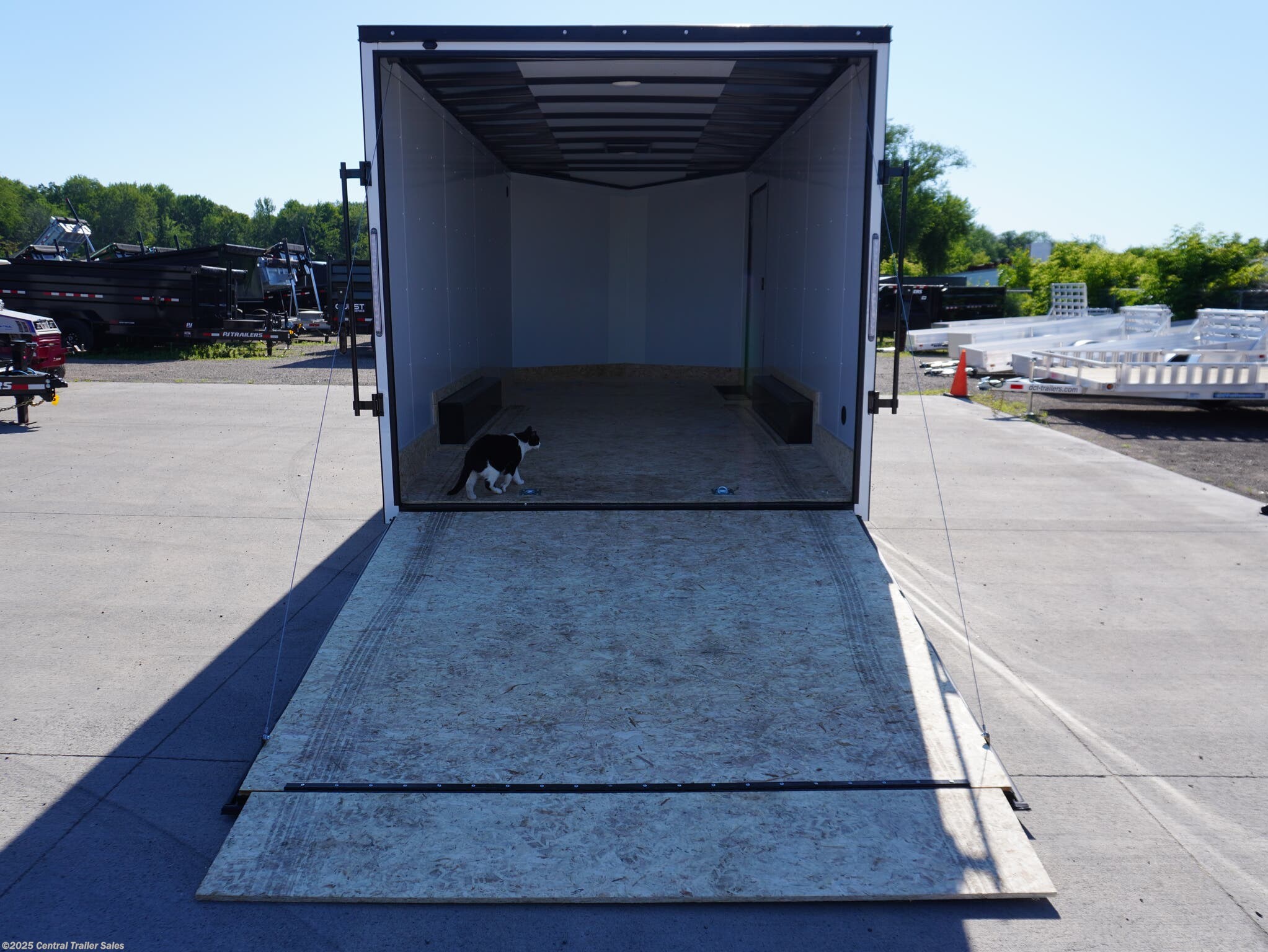 New 2026 Discovery Trailers SE 8.5x18 Enclosed Car Hauler available in East Bethel, Minnesota