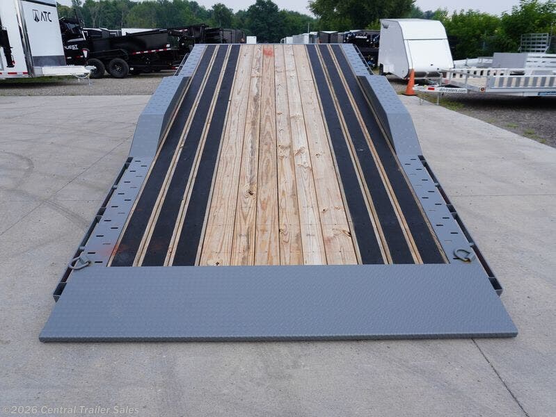 New 2025 Diamond C HXD 210 22ft Tilt. available in East Bethel, Minnesota