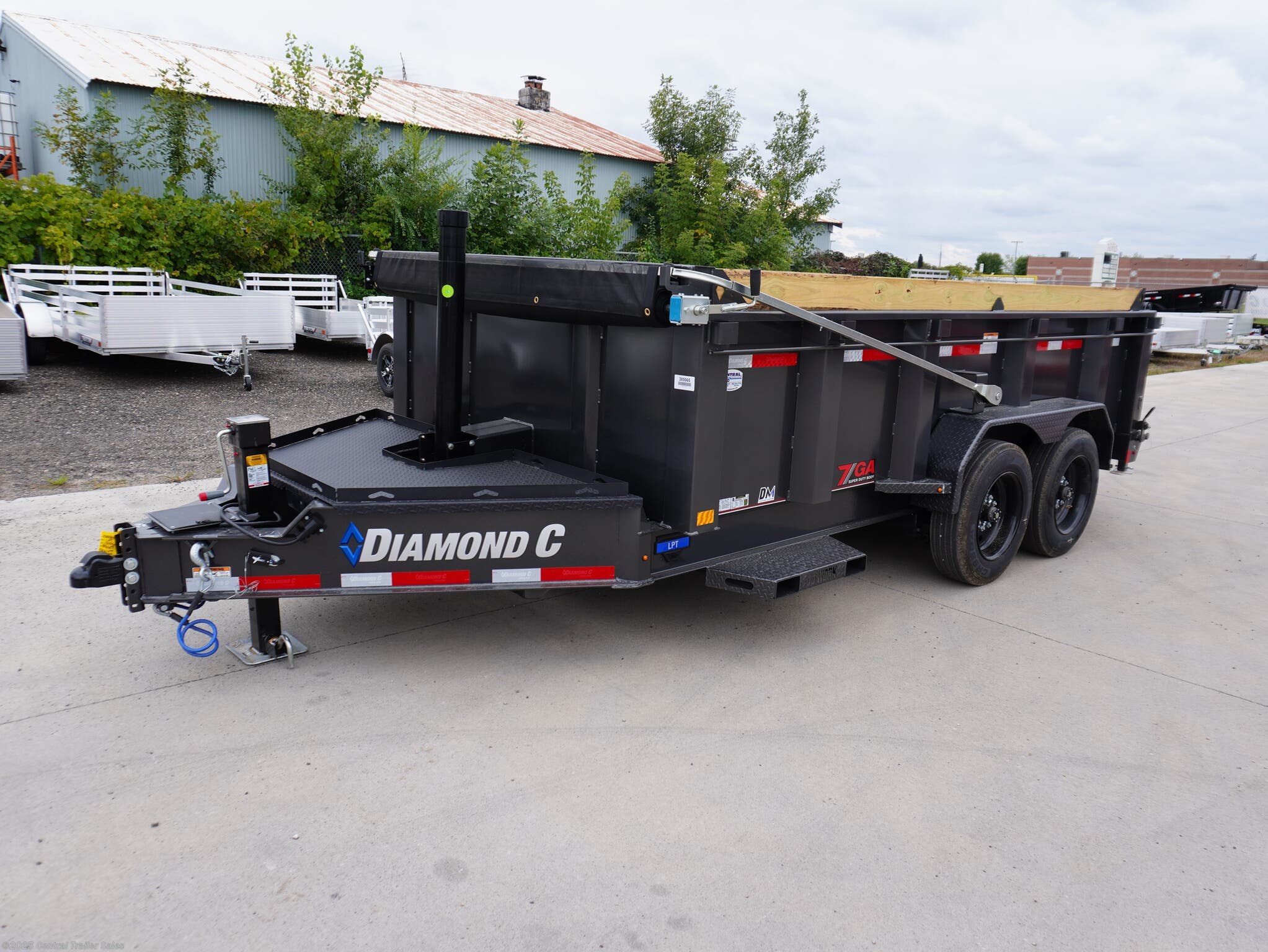 2026 Diamond C LPT 82'x14ft Dump