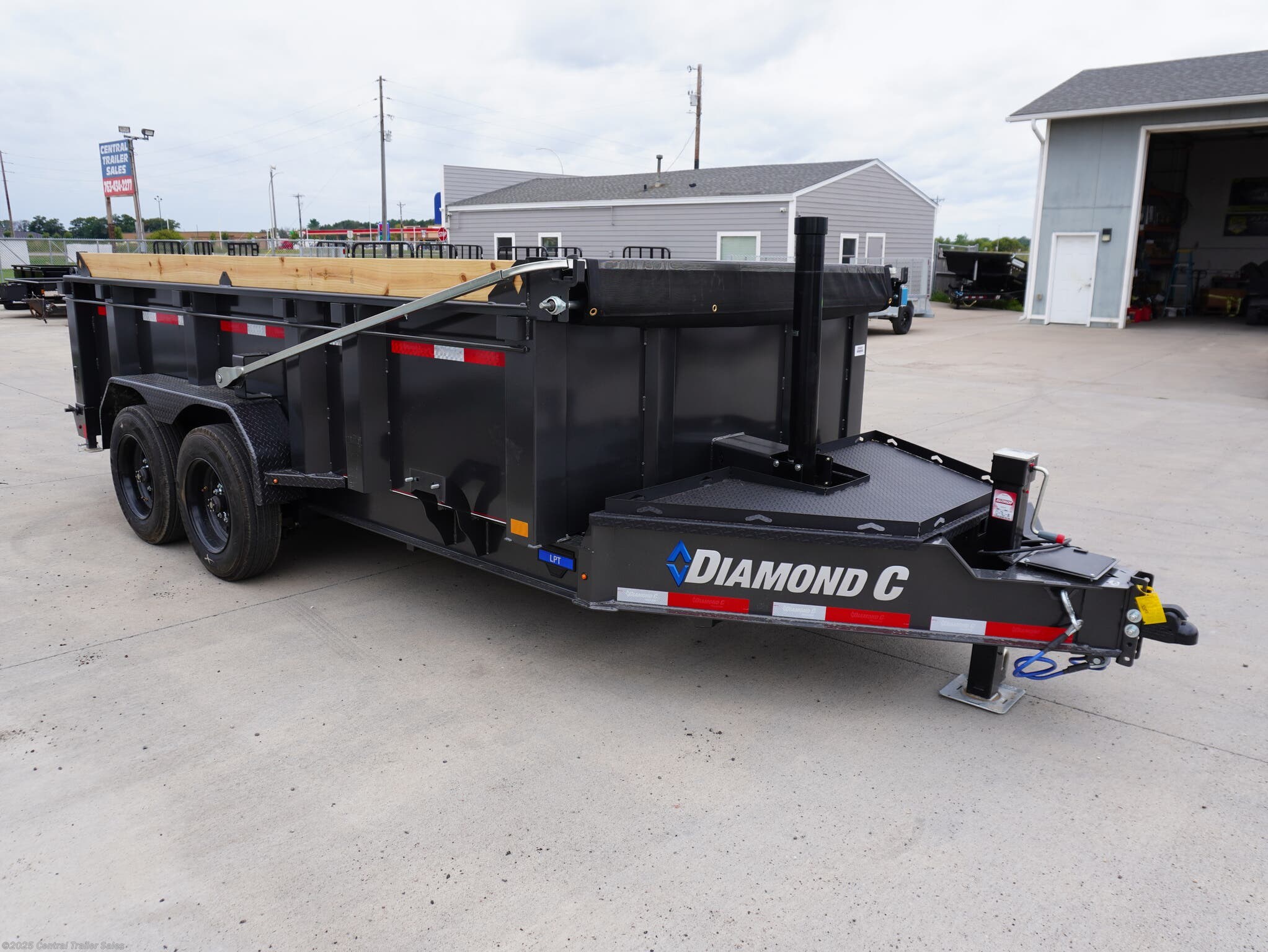 2026 Diamond C LPT 82&apos;x14ft Dump - New Dump Trailer for sale by Central Trailer Sales in East Bethel, Minnesota