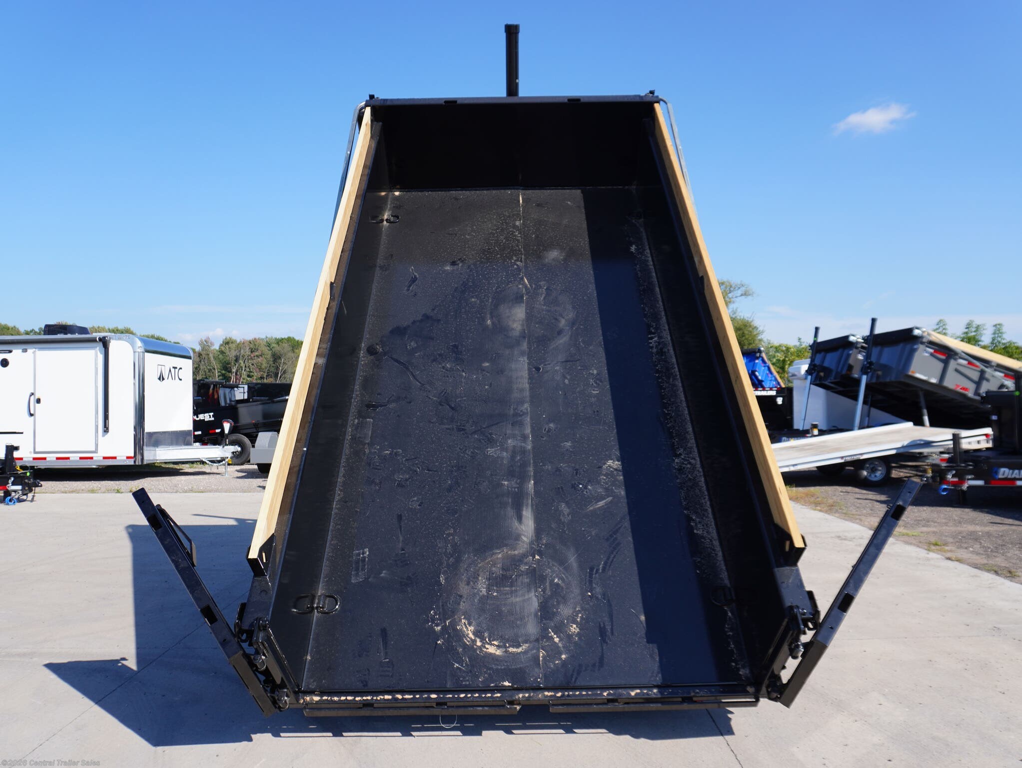 New 2026 Diamond C LPT 207 82"x14ft Dump available in East Bethel, Minnesota