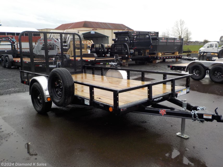 New 2022 PJ Trailers Utility U8 83&quot; X 12&apos; 3K available in Halsey, Oregon