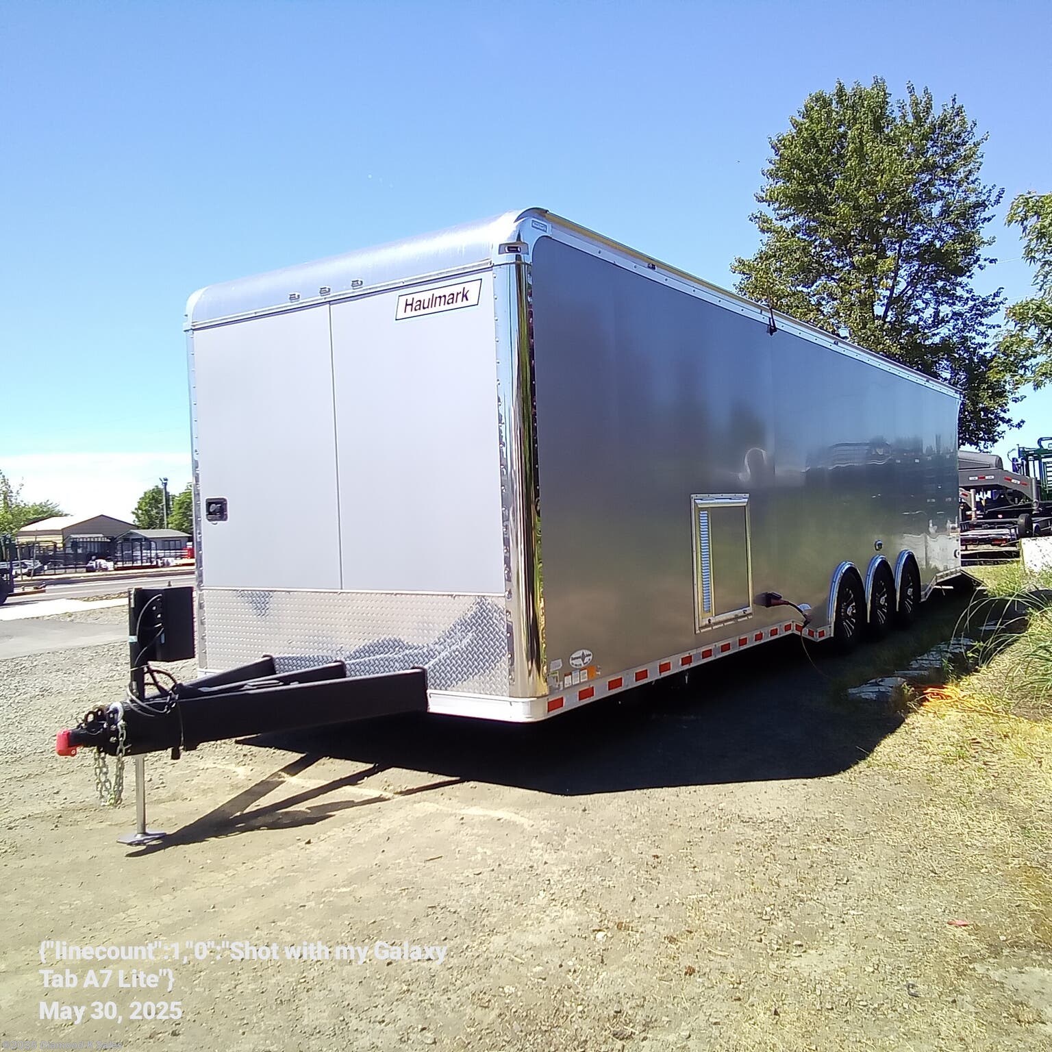 2027 Haulmark photo 3