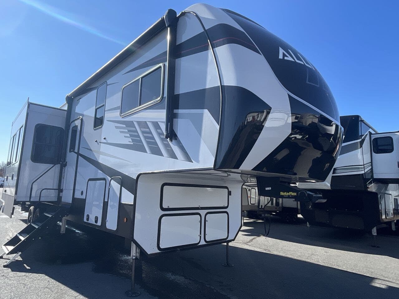 2022 Alliance RV Valor 36V11 RV for Sale in Strafford, MO 65757 ...