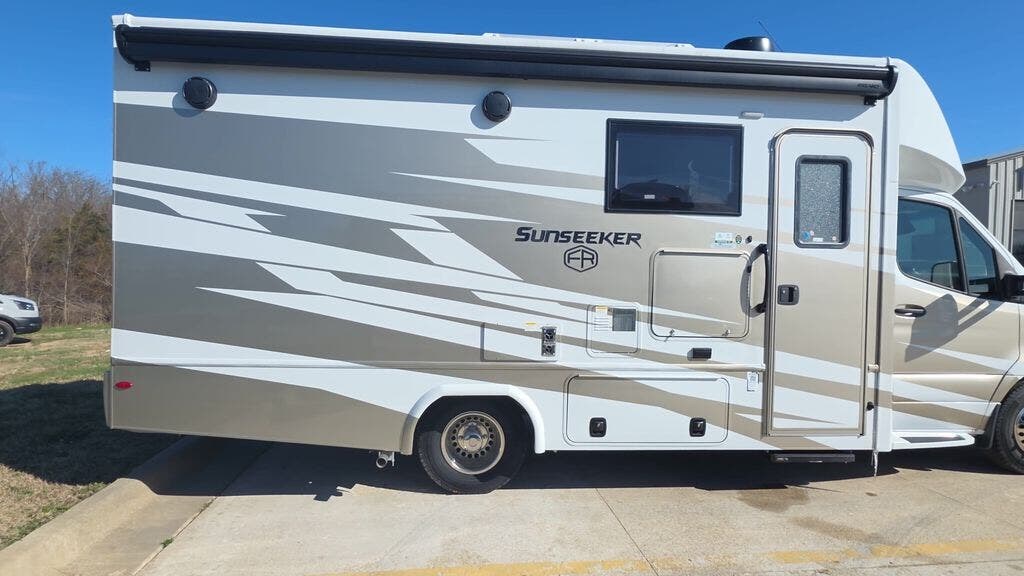 2026 Sunseeker MBS 2400BDS by Forest River from Blue Compass RV Springfield in Strafford, Missouri