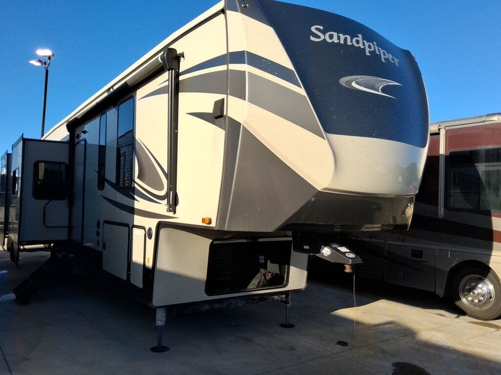 2021 Forest River Sandpiper 39BARK - Used Fifth Wheel For Sale by Blue Compass RV Springfield in Strafford, Missouri