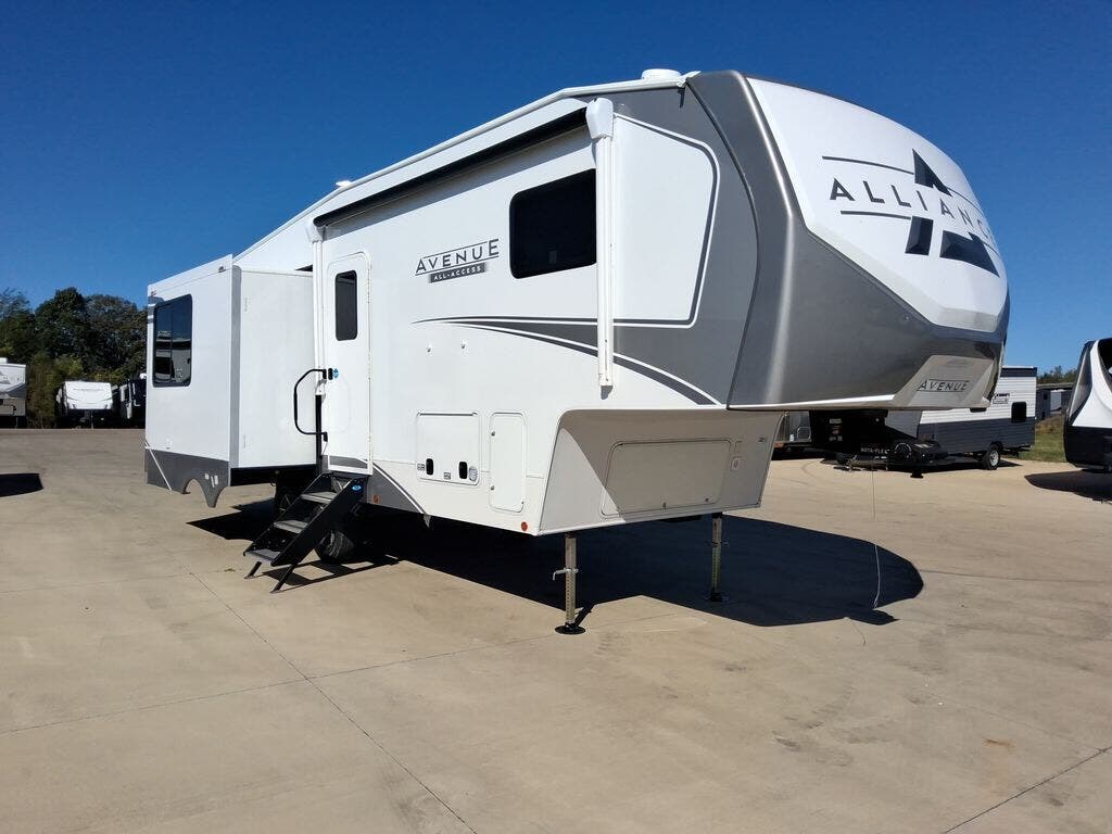 2026 Alliance RV Avenue All-Access 25RL - New Fifth Wheel For Sale by Blue Compass RV Springfield in Strafford, Missouri