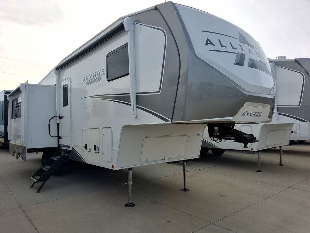2026 Avenue All-Access 30BH by Alliance RV from Blue Compass RV Springfield in Strafford, Missouri