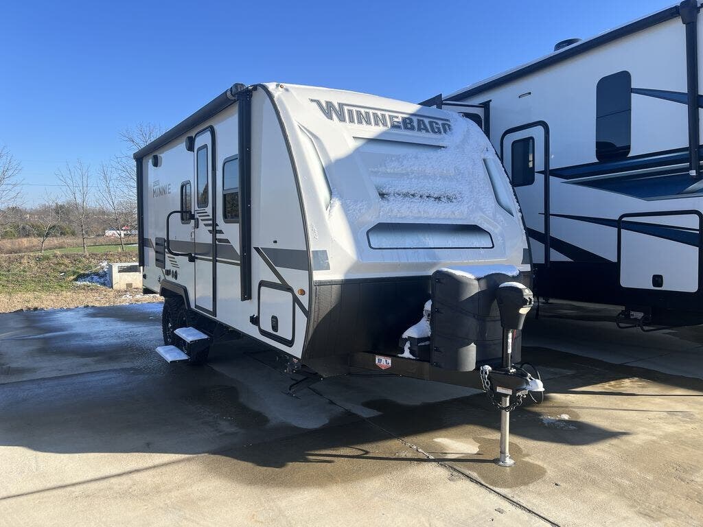 2022 Winnebago Micro Minnie 2108TB - Used Travel Trailer For Sale by Blue Compass RV Springfield in Strafford, Missouri
