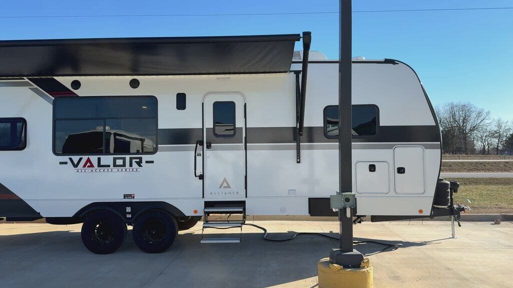 New 2026 Alliance RV Valor All-Access 27T14 available in Strafford, Missouri