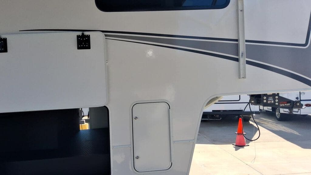 New 2026 Alliance RV Avenue 32RLS available in Strafford, Missouri