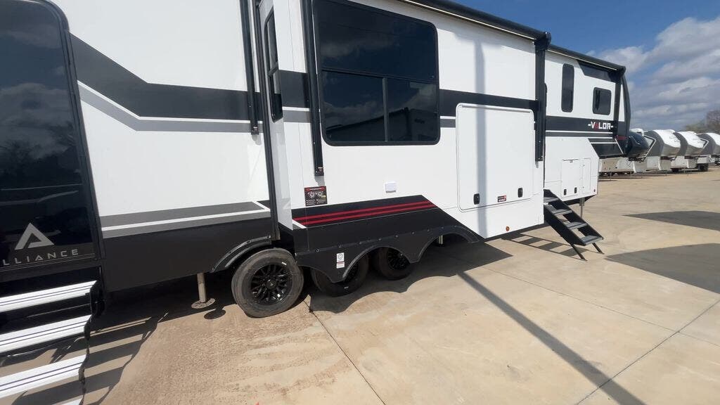 New 2026 Alliance RV Valor 41V13 available in Strafford, Missouri