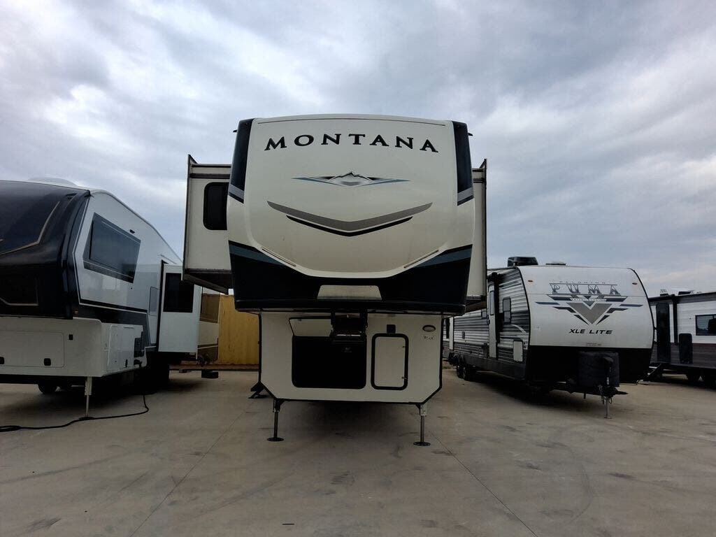 Used 2021 Keystone Montana 3781RL available in Strafford, Missouri